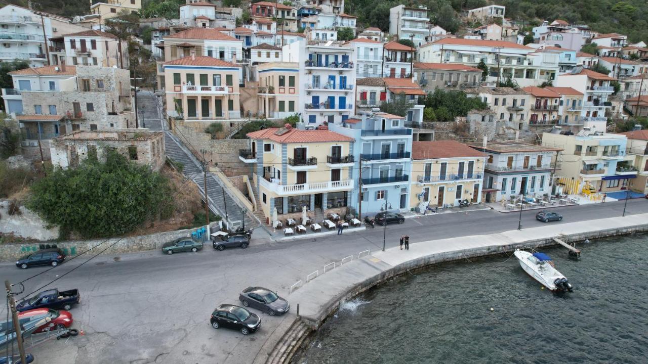 La Mer Gythio Buitenkant foto